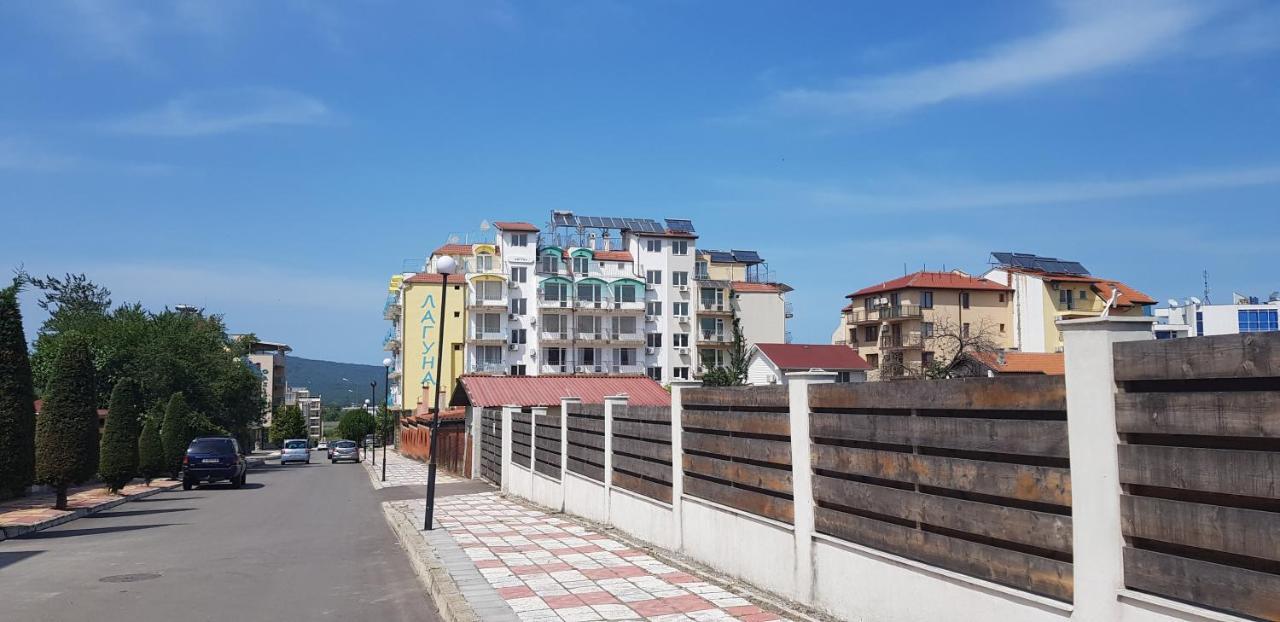 Hotel Laguna - Guest House Primorsko Zewnętrze zdjęcie