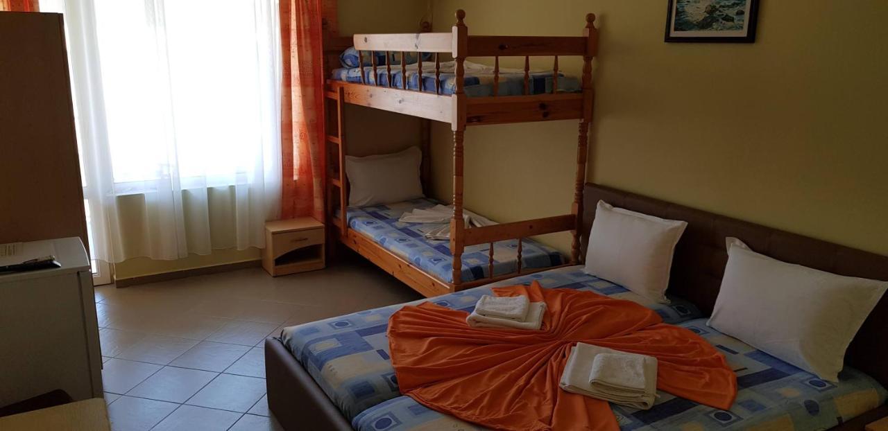 Hotel Laguna - Guest House Primorsko Zewnętrze zdjęcie