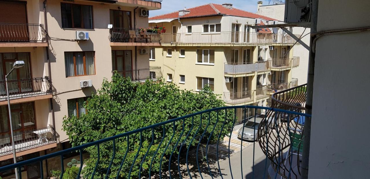 Hotel Laguna - Guest House Primorsko Zewnętrze zdjęcie
