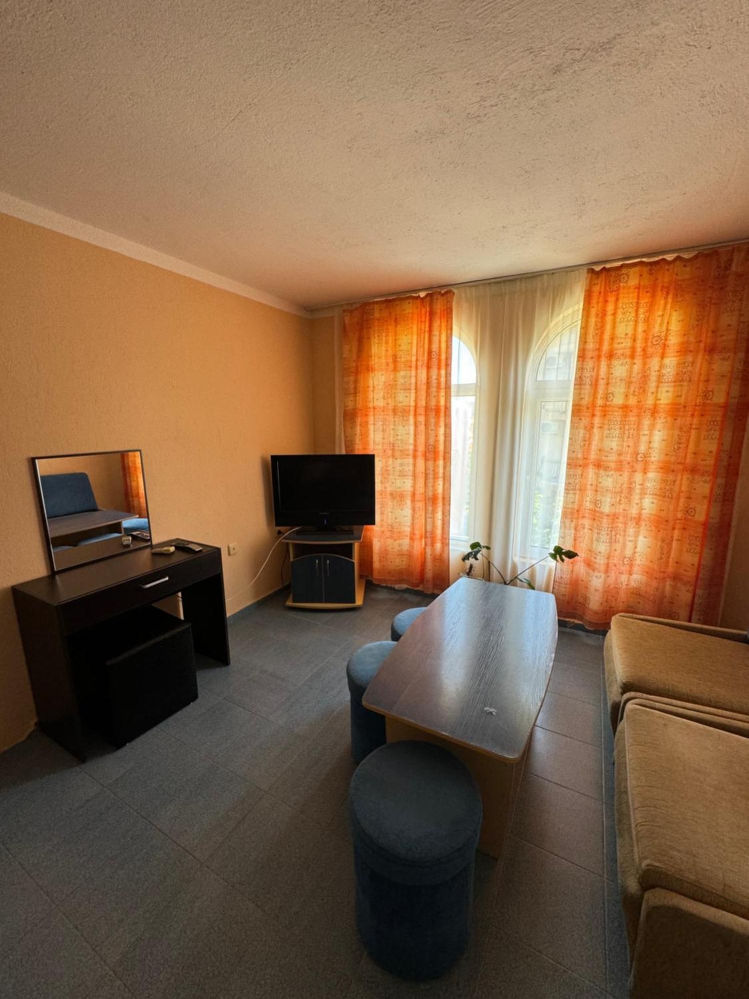 Hotel Laguna - Guest House Primorsko Zewnętrze zdjęcie