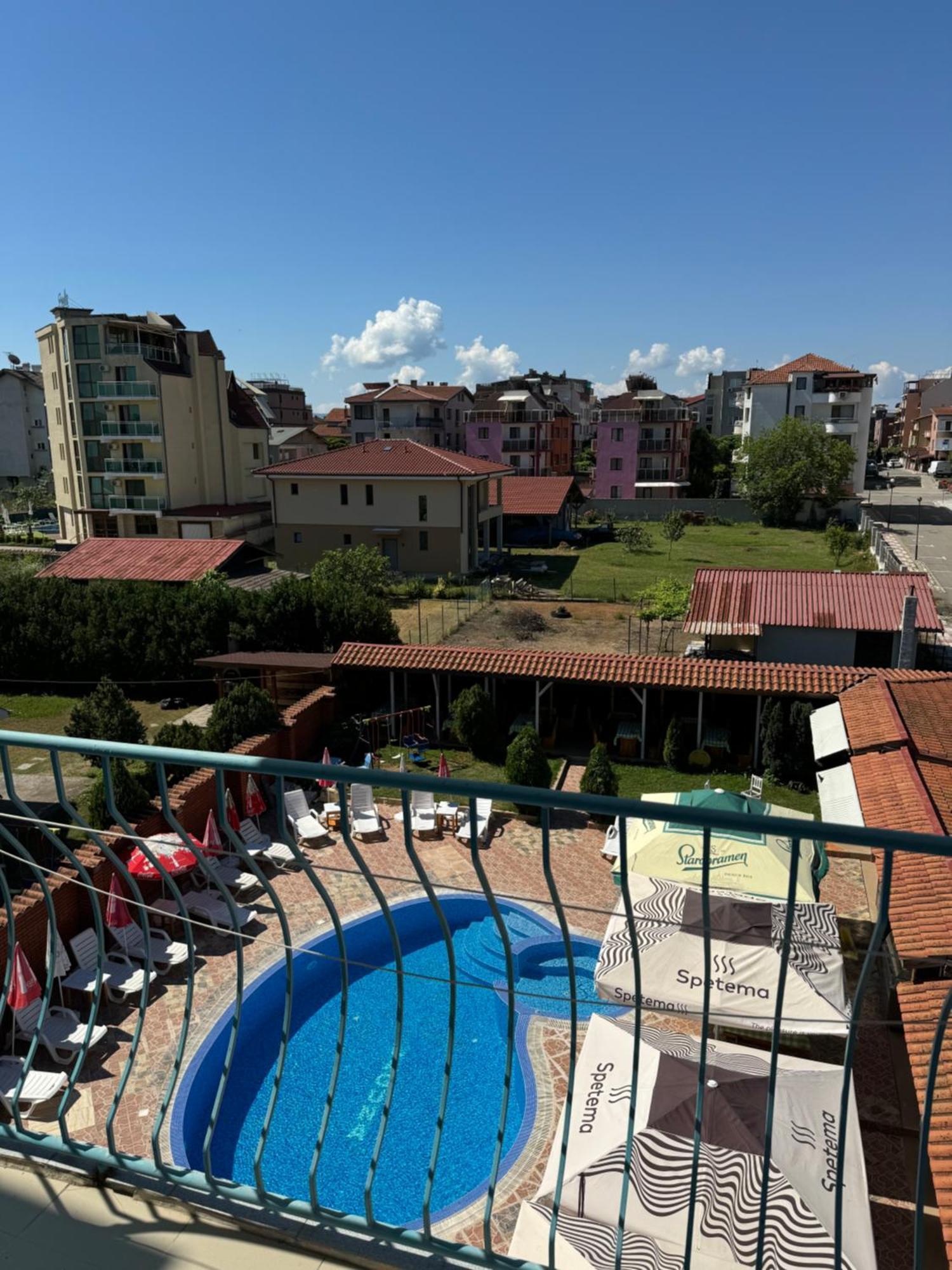 Hotel Laguna - Guest House Primorsko Zewnętrze zdjęcie
